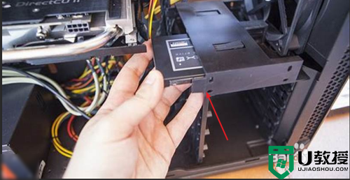 ​台式机加固态硬盘教程_台式机增加固态硬盘怎么安装