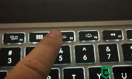 苹果电脑键盘灯怎么关_macbook关闭键盘灯的方法
