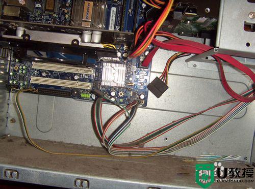 电脑主机开机键坏了如何开机_电源键坏了开不了机怎么办